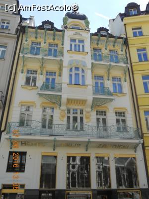 [P18] hotel din statiune » foto by zlatna
 - 
<span class="allrVoted glyphicon glyphicon-heart hidden" id="av752342"></span>
<a class="m-l-10 hidden" id="sv752342" onclick="voting_Foto_DelVot(,752342,2782)" role="button">șterge vot <span class="glyphicon glyphicon-remove"></span></a>
<a id="v9752342" class=" c-red"  onclick="voting_Foto_SetVot(752342)" role="button"><span class="glyphicon glyphicon-heart-empty"></span> <b>LIKE</b> = Votează poza</a> <img class="hidden"  id="f752342W9" src="/imagini/loader.gif" border="0" /><span class="AjErrMes hidden" id="e752342ErM"></span>