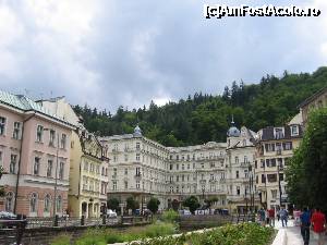 [P13] Grand Hotel Pupp vazut de pe malul raului » foto by Michi
 - 
<span class="allrVoted glyphicon glyphicon-heart hidden" id="av364080"></span>
<a class="m-l-10 hidden" id="sv364080" onclick="voting_Foto_DelVot(,364080,2782)" role="button">șterge vot <span class="glyphicon glyphicon-remove"></span></a>
<a id="v9364080" class=" c-red"  onclick="voting_Foto_SetVot(364080)" role="button"><span class="glyphicon glyphicon-heart-empty"></span> <b>LIKE</b> = Votează poza</a> <img class="hidden"  id="f364080W9" src="/imagini/loader.gif" border="0" /><span class="AjErrMes hidden" id="e364080ErM"></span>