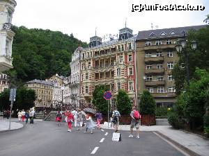 [P02] Hotel Palace pe malul raului Tepla » foto by Michi
 - 
<span class="allrVoted glyphicon glyphicon-heart hidden" id="av364034"></span>
<a class="m-l-10 hidden" id="sv364034" onclick="voting_Foto_DelVot(,364034,2782)" role="button">șterge vot <span class="glyphicon glyphicon-remove"></span></a>
<a id="v9364034" class=" c-red"  onclick="voting_Foto_SetVot(364034)" role="button"><span class="glyphicon glyphicon-heart-empty"></span> <b>LIKE</b> = Votează poza</a> <img class="hidden"  id="f364034W9" src="/imagini/loader.gif" border="0" /><span class="AjErrMes hidden" id="e364034ErM"></span>