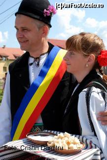 [P14] Festivalul Bujorului de Munte din Gura Raului - Sibiu » foto by cristinadumitru*
 - 
<span class="allrVoted glyphicon glyphicon-heart hidden" id="av21661"></span>
<a class="m-l-10 hidden" id="sv21661" onclick="voting_Foto_DelVot(,21661,2783)" role="button">șterge vot <span class="glyphicon glyphicon-remove"></span></a>
<a id="v921661" class=" c-red"  onclick="voting_Foto_SetVot(21661)" role="button"><span class="glyphicon glyphicon-heart-empty"></span> <b>LIKE</b> = Votează poza</a> <img class="hidden"  id="f21661W9" src="/imagini/loader.gif" border="0" /><span class="AjErrMes hidden" id="e21661ErM"></span>