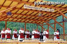 [P17] Festivalul Bujorului de Munte din Gura Raului - Sibiu » foto by cristinadumitru*
 - 
<span class="allrVoted glyphicon glyphicon-heart hidden" id="av21664"></span>
<a class="m-l-10 hidden" id="sv21664" onclick="voting_Foto_DelVot(,21664,2783)" role="button">șterge vot <span class="glyphicon glyphicon-remove"></span></a>
<a id="v921664" class=" c-red"  onclick="voting_Foto_SetVot(21664)" role="button"><span class="glyphicon glyphicon-heart-empty"></span> <b>LIKE</b> = Votează poza</a> <img class="hidden"  id="f21664W9" src="/imagini/loader.gif" border="0" /><span class="AjErrMes hidden" id="e21664ErM"></span>