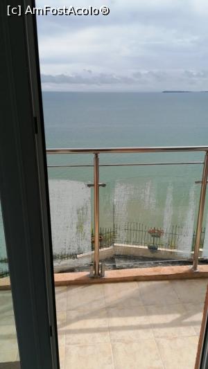 [P08] Balconul apartamentului,ambele dormitoare dau in acest balcon,cu vederea la mare » foto by strejear
 - 
<span class="allrVoted glyphicon glyphicon-heart hidden" id="av1232725"></span>
<a class="m-l-10 hidden" id="sv1232725" onclick="voting_Foto_DelVot(,1232725,2805)" role="button">șterge vot <span class="glyphicon glyphicon-remove"></span></a>
<a id="v91232725" class=" c-red"  onclick="voting_Foto_SetVot(1232725)" role="button"><span class="glyphicon glyphicon-heart-empty"></span> <b>LIKE</b> = Votează poza</a> <img class="hidden"  id="f1232725W9" src="/imagini/loader.gif" border="0" /><span class="AjErrMes hidden" id="e1232725ErM"></span>