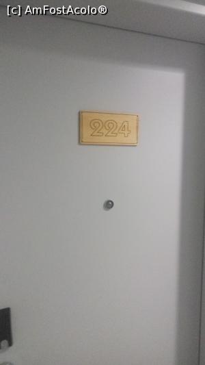 [P34] Am ajuns la camera repartizata de la Receptie.  » foto by ovidiuyepi
 - 
<span class="allrVoted glyphicon glyphicon-heart hidden" id="av1027790"></span>
<a class="m-l-10 hidden" id="sv1027790" onclick="voting_Foto_DelVot(,1027790,2822)" role="button">șterge vot <span class="glyphicon glyphicon-remove"></span></a>
<a id="v91027790" class=" c-red"  onclick="voting_Foto_SetVot(1027790)" role="button"><span class="glyphicon glyphicon-heart-empty"></span> <b>LIKE</b> = Votează poza</a> <img class="hidden"  id="f1027790W9" src="/imagini/loader.gif" border="0" /><span class="AjErrMes hidden" id="e1027790ErM"></span>