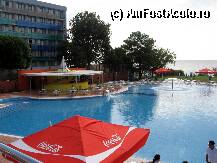 [P04] piscina, barul de la piscina si o parte din hotel » foto by alina filip
 - 
<span class="allrVoted glyphicon glyphicon-heart hidden" id="av11130"></span>
<a class="m-l-10 hidden" id="sv11130" onclick="voting_Foto_DelVot(,11130,2833)" role="button">șterge vot <span class="glyphicon glyphicon-remove"></span></a>
<a id="v911130" class=" c-red"  onclick="voting_Foto_SetVot(11130)" role="button"><span class="glyphicon glyphicon-heart-empty"></span> <b>LIKE</b> = Votează poza</a> <img class="hidden"  id="f11130W9" src="/imagini/loader.gif" border="0" /><span class="AjErrMes hidden" id="e11130ErM"></span>
