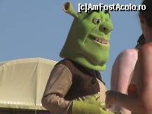 [P04] shrek la piscina. puteti face poze cu el. contracost, evident. pozele sunt scoase color, pe suport de hartie fotografica. le aveti in 2 ore. costa cam scump. dar merita, e totusi concediu, nu? » foto by ciprian.marius*
 - 
<span class="allrVoted glyphicon glyphicon-heart hidden" id="av80814"></span>
<a class="m-l-10 hidden" id="sv80814" onclick="voting_Foto_DelVot(,80814,2846)" role="button">șterge vot <span class="glyphicon glyphicon-remove"></span></a>
<a id="v980814" class=" c-red"  onclick="voting_Foto_SetVot(80814)" role="button"><span class="glyphicon glyphicon-heart-empty"></span> <b>LIKE</b> = Votează poza</a> <img class="hidden"  id="f80814W9" src="/imagini/loader.gif" border="0" /><span class="AjErrMes hidden" id="e80814ErM"></span>