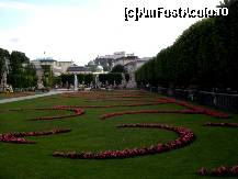 [P23] Gradinile Mirabell si fortareata Hohensalzburg.  » foto by BOGDAN DSN
 - 
<span class="allrVoted glyphicon glyphicon-heart hidden" id="av398821"></span>
<a class="m-l-10 hidden" id="sv398821" onclick="voting_Foto_DelVot(,398821,2854)" role="button">șterge vot <span class="glyphicon glyphicon-remove"></span></a>
<a id="v9398821" class=" c-red"  onclick="voting_Foto_SetVot(398821)" role="button"><span class="glyphicon glyphicon-heart-empty"></span> <b>LIKE</b> = Votează poza</a> <img class="hidden"  id="f398821W9" src="/imagini/loader.gif" border="0" /><span class="AjErrMes hidden" id="e398821ErM"></span>