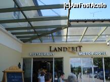 [P01] Austria - restaurant LandZeit, primul astefel de restaurant la care am oprit in aceasta vacanta » foto by Diaura*
 - 
<span class="allrVoted glyphicon glyphicon-heart hidden" id="av212794"></span>
<a class="m-l-10 hidden" id="sv212794" onclick="voting_Foto_DelVot(,212794,2854)" role="button">șterge vot <span class="glyphicon glyphicon-remove"></span></a>
<a id="v9212794" class=" c-red"  onclick="voting_Foto_SetVot(212794)" role="button"><span class="glyphicon glyphicon-heart-empty"></span> <b>LIKE</b> = Votează poza</a> <img class="hidden"  id="f212794W9" src="/imagini/loader.gif" border="0" /><span class="AjErrMes hidden" id="e212794ErM"></span>