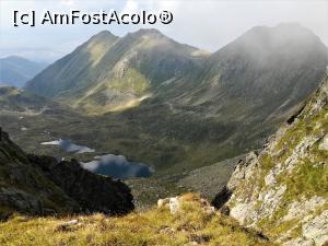 [P07] Lacul Podragu marginit deMuchia  Tărâța, cu Șeile Calea Carului și Curmătura Iezerului » foto by Mika
 - 
<span class="allrVoted glyphicon glyphicon-heart hidden" id="av1186322"></span>
<a class="m-l-10 hidden" id="sv1186322" onclick="voting_Foto_DelVot(,1186322,2855)" role="button">șterge vot <span class="glyphicon glyphicon-remove"></span></a>
<a id="v91186322" class=" c-red"  onclick="voting_Foto_SetVot(1186322)" role="button"><span class="glyphicon glyphicon-heart-empty"></span> <b>LIKE</b> = Votează poza</a> <img class="hidden"  id="f1186322W9" src="/imagini/loader.gif" border="0" /><span class="AjErrMes hidden" id="e1186322ErM"></span>