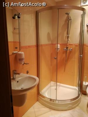 [P12] baie comuna ptr dormitor 1 si living » foto by monaca
 - 
<span class="allrVoted glyphicon glyphicon-heart hidden" id="av1168275"></span>
<a class="m-l-10 hidden" id="sv1168275" onclick="voting_Foto_DelVot(,1168275,2869)" role="button">șterge vot <span class="glyphicon glyphicon-remove"></span></a>
<a id="v91168275" class=" c-red"  onclick="voting_Foto_SetVot(1168275)" role="button"><span class="glyphicon glyphicon-heart-empty"></span> <b>LIKE</b> = Votează poza</a> <img class="hidden"  id="f1168275W9" src="/imagini/loader.gif" border="0" /><span class="AjErrMes hidden" id="e1168275ErM"></span>