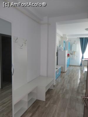 [P03] Intrare în apartament - hol. » foto by tata123 🔱
 - 
<span class="allrVoted glyphicon glyphicon-heart hidden" id="av1240042"></span>
<a class="m-l-10 hidden" id="sv1240042" onclick="voting_Foto_DelVot(,1240042,2869)" role="button">șterge vot <span class="glyphicon glyphicon-remove"></span></a>
<a id="v91240042" class=" c-red"  onclick="voting_Foto_SetVot(1240042)" role="button"><span class="glyphicon glyphicon-heart-empty"></span> <b>LIKE</b> = Votează poza</a> <img class="hidden"  id="f1240042W9" src="/imagini/loader.gif" border="0" /><span class="AjErrMes hidden" id="e1240042ErM"></span>