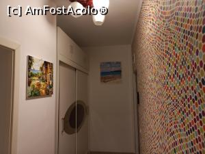 [P15] Prin apartament - hol acces. » foto by tata123 🔱
 - 
<span class="allrVoted glyphicon glyphicon-heart hidden" id="av1316171"></span>
<a class="m-l-10 hidden" id="sv1316171" onclick="voting_Foto_DelVot(,1316171,2869)" role="button">șterge vot <span class="glyphicon glyphicon-remove"></span></a>
<a id="v91316171" class=" c-red"  onclick="voting_Foto_SetVot(1316171)" role="button"><span class="glyphicon glyphicon-heart-empty"></span> <b>LIKE</b> = Votează poza</a> <img class="hidden"  id="f1316171W9" src="/imagini/loader.gif" border="0" /><span class="AjErrMes hidden" id="e1316171ErM"></span>