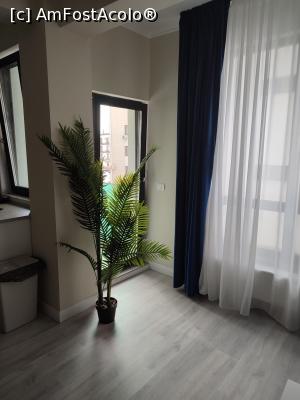 [P11] Apartament - ieșire pe balcon din living. » foto by tata123 🔱
 - 
<span class="allrVoted glyphicon glyphicon-heart hidden" id="av1320110"></span>
<a class="m-l-10 hidden" id="sv1320110" onclick="voting_Foto_DelVot(,1320110,2869)" role="button">șterge vot <span class="glyphicon glyphicon-remove"></span></a>
<a id="v91320110" class=" c-red"  onclick="voting_Foto_SetVot(1320110)" role="button"><span class="glyphicon glyphicon-heart-empty"></span> <b>LIKE</b> = Votează poza</a> <img class="hidden"  id="f1320110W9" src="/imagini/loader.gif" border="0" /><span class="AjErrMes hidden" id="e1320110ErM"></span>