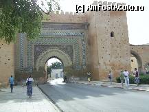 [P14] Meknes - Poarta Bab Mansour. » foto by iulianic
 - 
<span class="allrVoted glyphicon glyphicon-heart hidden" id="av297263"></span>
<a class="m-l-10 hidden" id="sv297263" onclick="voting_Foto_DelVot(,297263,2870)" role="button">șterge vot <span class="glyphicon glyphicon-remove"></span></a>
<a id="v9297263" class=" c-red"  onclick="voting_Foto_SetVot(297263)" role="button"><span class="glyphicon glyphicon-heart-empty"></span> <b>LIKE</b> = Votează poza</a> <img class="hidden"  id="f297263W9" src="/imagini/loader.gif" border="0" /><span class="AjErrMes hidden" id="e297263ErM"></span>