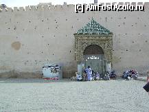 [P17] Meknes - Punct de informare in Piata El Hadim. » foto by iulianic
 - 
<span class="allrVoted glyphicon glyphicon-heart hidden" id="av297266"></span>
<a class="m-l-10 hidden" id="sv297266" onclick="voting_Foto_DelVot(,297266,2870)" role="button">șterge vot <span class="glyphicon glyphicon-remove"></span></a>
<a id="v9297266" class=" c-red"  onclick="voting_Foto_SetVot(297266)" role="button"><span class="glyphicon glyphicon-heart-empty"></span> <b>LIKE</b> = Votează poza</a> <img class="hidden"  id="f297266W9" src="/imagini/loader.gif" border="0" /><span class="AjErrMes hidden" id="e297266ErM"></span>