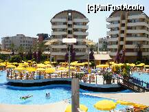 [P12] piscina mare » foto by bogdan74
 - 
<span class="allrVoted glyphicon glyphicon-heart hidden" id="av283672"></span>
<a class="m-l-10 hidden" id="sv283672" onclick="voting_Foto_DelVot(,283672,2876)" role="button">șterge vot <span class="glyphicon glyphicon-remove"></span></a>
<a id="v9283672" class=" c-red"  onclick="voting_Foto_SetVot(283672)" role="button"><span class="glyphicon glyphicon-heart-empty"></span> <b>LIKE</b> = Votează poza</a> <img class="hidden"  id="f283672W9" src="/imagini/loader.gif" border="0" /><span class="AjErrMes hidden" id="e283672ErM"></span>