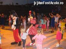 [P15] Pemar Beach Resort - disco pentru cei mici. Micky si Minni veneau in fiecare seara la ora 20 la restaurant, dansau putin cu copii, iar apoi plecat impreuna cu cei care doreau sa-i urmeze la anfiteatru unde incepea mini discoteca. » foto by alessiachrys
 - 
<span class="allrVoted glyphicon glyphicon-heart hidden" id="av247762"></span>
<a class="m-l-10 hidden" id="sv247762" onclick="voting_Foto_DelVot(,247762,2877)" role="button">șterge vot <span class="glyphicon glyphicon-remove"></span></a>
<a id="v9247762" class=" c-red"  onclick="voting_Foto_SetVot(247762)" role="button"><span class="glyphicon glyphicon-heart-empty"></span> <b>LIKE</b> = Votează poza</a> <img class="hidden"  id="f247762W9" src="/imagini/loader.gif" border="0" /><span class="AjErrMes hidden" id="e247762ErM"></span>