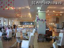 [P19] Restaurantul principal » foto by Bmona
 - 
<span class="allrVoted glyphicon glyphicon-heart hidden" id="av241216"></span>
<a class="m-l-10 hidden" id="sv241216" onclick="voting_Foto_DelVot(,241216,2905)" role="button">șterge vot <span class="glyphicon glyphicon-remove"></span></a>
<a id="v9241216" class=" c-red"  onclick="voting_Foto_SetVot(241216)" role="button"><span class="glyphicon glyphicon-heart-empty"></span> <b>LIKE</b> = Votează poza</a> <img class="hidden"  id="f241216W9" src="/imagini/loader.gif" border="0" /><span class="AjErrMes hidden" id="e241216ErM"></span>