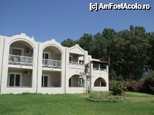 [P12] Corp de hotel in gradina » foto by monicutza
 - 
<span class="allrVoted glyphicon glyphicon-heart hidden" id="av441711"></span>
<a class="m-l-10 hidden" id="sv441711" onclick="voting_Foto_DelVot(,441711,2905)" role="button">șterge vot <span class="glyphicon glyphicon-remove"></span></a>
<a id="v9441711" class=" c-red"  onclick="voting_Foto_SetVot(441711)" role="button"><span class="glyphicon glyphicon-heart-empty"></span> <b>LIKE</b> = Votează poza</a> <img class="hidden"  id="f441711W9" src="/imagini/loader.gif" border="0" /><span class="AjErrMes hidden" id="e441711ErM"></span>