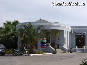 [P19] Shopping center » foto by monicutza
 - 
<span class="allrVoted glyphicon glyphicon-heart hidden" id="av441718"></span>
<a class="m-l-10 hidden" id="sv441718" onclick="voting_Foto_DelVot(,441718,2905)" role="button">șterge vot <span class="glyphicon glyphicon-remove"></span></a>
<a id="v9441718" class=" c-red"  onclick="voting_Foto_SetVot(441718)" role="button"><span class="glyphicon glyphicon-heart-empty"></span> <b>LIKE</b> = Votează poza</a> <img class="hidden"  id="f441718W9" src="/imagini/loader.gif" border="0" /><span class="AjErrMes hidden" id="e441718ErM"></span>