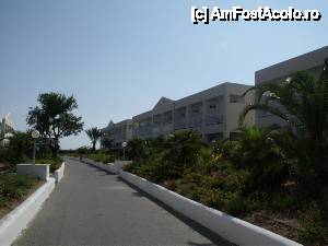 [P02] Alee din resort cu corpuri de cazare » foto by monicutza
 - 
<span class="allrVoted glyphicon glyphicon-heart hidden" id="av441700"></span>
<a class="m-l-10 hidden" id="sv441700" onclick="voting_Foto_DelVot(,441700,2905)" role="button">șterge vot <span class="glyphicon glyphicon-remove"></span></a>
<a id="v9441700" class=" c-red"  onclick="voting_Foto_SetVot(441700)" role="button"><span class="glyphicon glyphicon-heart-empty"></span> <b>LIKE</b> = Votează poza</a> <img class="hidden"  id="f441700W9" src="/imagini/loader.gif" border="0" /><span class="AjErrMes hidden" id="e441700ErM"></span>