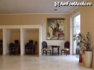 [P24] Holul corpului cu Spa si sala de conferinte » foto by monicutza
 - 
<span class="allrVoted glyphicon glyphicon-heart hidden" id="av441725"></span>
<a class="m-l-10 hidden" id="sv441725" onclick="voting_Foto_DelVot(,441725,2905)" role="button">șterge vot <span class="glyphicon glyphicon-remove"></span></a>
<a id="v9441725" class=" c-red"  onclick="voting_Foto_SetVot(441725)" role="button"><span class="glyphicon glyphicon-heart-empty"></span> <b>LIKE</b> = Votează poza</a> <img class="hidden"  id="f441725W9" src="/imagini/loader.gif" border="0" /><span class="AjErrMes hidden" id="e441725ErM"></span>