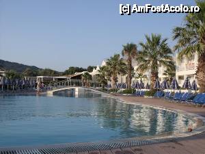 [P08] Piscina pentru falimie » foto by monicutza
 - 
<span class="allrVoted glyphicon glyphicon-heart hidden" id="av441707"></span>
<a class="m-l-10 hidden" id="sv441707" onclick="voting_Foto_DelVot(,441707,2905)" role="button">șterge vot <span class="glyphicon glyphicon-remove"></span></a>
<a id="v9441707" class=" c-red"  onclick="voting_Foto_SetVot(441707)" role="button"><span class="glyphicon glyphicon-heart-empty"></span> <b>LIKE</b> = Votează poza</a> <img class="hidden"  id="f441707W9" src="/imagini/loader.gif" border="0" /><span class="AjErrMes hidden" id="e441707ErM"></span>