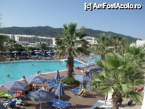 [P09] Vedere asupra complexului din camera noastra » foto by monicutza
 - 
<span class="allrVoted glyphicon glyphicon-heart hidden" id="av441708"></span>
<a class="m-l-10 hidden" id="sv441708" onclick="voting_Foto_DelVot(,441708,2905)" role="button">șterge vot <span class="glyphicon glyphicon-remove"></span></a>
<a id="v9441708" class=" c-red"  onclick="voting_Foto_SetVot(441708)" role="button"><span class="glyphicon glyphicon-heart-empty"></span> <b>LIKE</b> = Votează poza</a> <img class="hidden"  id="f441708W9" src="/imagini/loader.gif" border="0" /><span class="AjErrMes hidden" id="e441708ErM"></span>