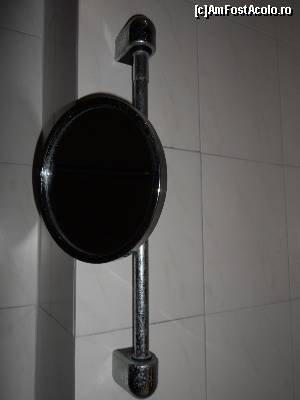 [P46] oglinda din baie » foto by pnnicoleta
 - 
<span class="allrVoted glyphicon glyphicon-heart hidden" id="av531877"></span>
<a class="m-l-10 hidden" id="sv531877" onclick="voting_Foto_DelVot(,531877,2905)" role="button">șterge vot <span class="glyphicon glyphicon-remove"></span></a>
<a id="v9531877" class=" c-red"  onclick="voting_Foto_SetVot(531877)" role="button"><span class="glyphicon glyphicon-heart-empty"></span> <b>LIKE</b> = Votează poza</a> <img class="hidden"  id="f531877W9" src="/imagini/loader.gif" border="0" /><span class="AjErrMes hidden" id="e531877ErM"></span>