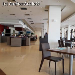 [P09] La restaurant, sala de mese din interior » foto by Storia
 - 
<span class="allrVoted glyphicon glyphicon-heart hidden" id="av1239192"></span>
<a class="m-l-10 hidden" id="sv1239192" onclick="voting_Foto_DelVot(,1239192,2906)" role="button">șterge vot <span class="glyphicon glyphicon-remove"></span></a>
<a id="v91239192" class=" c-red"  onclick="voting_Foto_SetVot(1239192)" role="button"><span class="glyphicon glyphicon-heart-empty"></span> <b>LIKE</b> = Votează poza</a> <img class="hidden"  id="f1239192W9" src="/imagini/loader.gif" border="0" /><span class="AjErrMes hidden" id="e1239192ErM"></span>