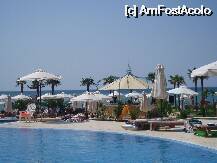 [P01] Vedere de la piscină spre mare » foto by mtbr
 - 
<span class="allrVoted glyphicon glyphicon-heart hidden" id="av13868"></span>
<a class="m-l-10 hidden" id="sv13868" onclick="voting_Foto_DelVot(,13868,2919)" role="button">șterge vot <span class="glyphicon glyphicon-remove"></span></a>
<a id="v913868" class=" c-red"  onclick="voting_Foto_SetVot(13868)" role="button"><span class="glyphicon glyphicon-heart-empty"></span> <b>LIKE</b> = Votează poza</a> <img class="hidden"  id="f13868W9" src="/imagini/loader.gif" border="0" /><span class="AjErrMes hidden" id="e13868ErM"></span>