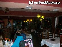 [P28] Restaurantul unde se servea masa, salonul de nefumatori. » foto by myosothis
 - 
<span class="allrVoted glyphicon glyphicon-heart hidden" id="av285218"></span>
<a class="m-l-10 hidden" id="sv285218" onclick="voting_Foto_DelVot(,285218,2922)" role="button">șterge vot <span class="glyphicon glyphicon-remove"></span></a>
<a id="v9285218" class=" c-red"  onclick="voting_Foto_SetVot(285218)" role="button"><span class="glyphicon glyphicon-heart-empty"></span> <b>LIKE</b> = Votează poza</a> <img class="hidden"  id="f285218W9" src="/imagini/loader.gif" border="0" /><span class="AjErrMes hidden" id="e285218ErM"></span>