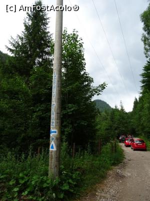 [P02] Punctul în care se parchează autoturismele și indicator către traseu.  » foto by tata123 🔱
 - 
<span class="allrVoted glyphicon glyphicon-heart hidden" id="av1111922"></span>
<a class="m-l-10 hidden" id="sv1111922" onclick="voting_Foto_DelVot(,1111922,2923)" role="button">șterge vot <span class="glyphicon glyphicon-remove"></span></a>
<a id="v91111922" class=" c-red"  onclick="voting_Foto_SetVot(1111922)" role="button"><span class="glyphicon glyphicon-heart-empty"></span> <b>LIKE</b> = Votează poza</a> <img class="hidden"  id="f1111922W9" src="/imagini/loader.gif" border="0" /><span class="AjErrMes hidden" id="e1111922ErM"></span>