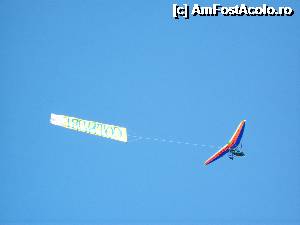 [P02] Acest avion cu reclama a trecut foarte des pe deasupra plajei.  » foto by DanTal74
 - 
<span class="allrVoted glyphicon glyphicon-heart hidden" id="av343719"></span>
<a class="m-l-10 hidden" id="sv343719" onclick="voting_Foto_DelVot(,343719,2925)" role="button">șterge vot <span class="glyphicon glyphicon-remove"></span></a>
<a id="v9343719" class=" c-red"  onclick="voting_Foto_SetVot(343719)" role="button"><span class="glyphicon glyphicon-heart-empty"></span> <b>LIKE</b> = Votează poza</a> <img class="hidden"  id="f343719W9" src="/imagini/loader.gif" border="0" /><span class="AjErrMes hidden" id="e343719ErM"></span>