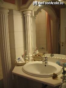 [P22] Sala de baie - Mitsis Grand Hotel » foto by cintus
 - 
<span class="allrVoted glyphicon glyphicon-heart hidden" id="av206957"></span>
<a class="m-l-10 hidden" id="sv206957" onclick="voting_Foto_DelVot(,206957,2927)" role="button">șterge vot <span class="glyphicon glyphicon-remove"></span></a>
<a id="v9206957" class=" c-red"  onclick="voting_Foto_SetVot(206957)" role="button"><span class="glyphicon glyphicon-heart-empty"></span> <b>LIKE</b> = Votează poza</a> <img class="hidden"  id="f206957W9" src="/imagini/loader.gif" border="0" /><span class="AjErrMes hidden" id="e206957ErM"></span>