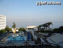 [P03] Vedere din ce-a de-a doua camera pe care am primit-o - Hotel Mitsis Grand - Rhodos » foto by cintus
 - 
<span class="allrVoted glyphicon glyphicon-heart hidden" id="av206595"></span>
<a class="m-l-10 hidden" id="sv206595" onclick="voting_Foto_DelVot(,206595,2927)" role="button">șterge vot <span class="glyphicon glyphicon-remove"></span></a>
<a id="v9206595" class=" c-red"  onclick="voting_Foto_SetVot(206595)" role="button"><span class="glyphicon glyphicon-heart-empty"></span> <b>LIKE</b> = Votează poza</a> <img class="hidden"  id="f206595W9" src="/imagini/loader.gif" border="0" /><span class="AjErrMes hidden" id="e206595ErM"></span>