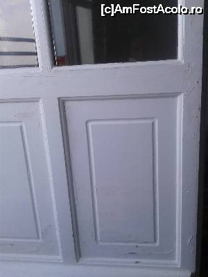 [P02] Ușa de la balcon care nu se închidea astfel incat orice zgomot de pe plajă sau de pe sosea se făcea auzit » foto by rodica2015
 - 
<span class="allrVoted glyphicon glyphicon-heart hidden" id="av650275"></span>
<a class="m-l-10 hidden" id="sv650275" onclick="voting_Foto_DelVot(,650275,2927)" role="button">șterge vot <span class="glyphicon glyphicon-remove"></span></a>
<a id="v9650275" class=" c-red"  onclick="voting_Foto_SetVot(650275)" role="button"><span class="glyphicon glyphicon-heart-empty"></span> <b>LIKE</b> = Votează poza</a> <img class="hidden"  id="f650275W9" src="/imagini/loader.gif" border="0" /><span class="AjErrMes hidden" id="e650275ErM"></span>