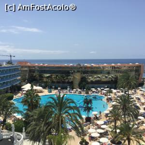 [P01] Piscina hotelului văzută din balcon.  » foto by Lenutav
 - 
<span class="allrVoted glyphicon glyphicon-heart hidden" id="av721329"></span>
<a class="m-l-10 hidden" id="sv721329" onclick="voting_Foto_DelVot(,721329,2939)" role="button">șterge vot <span class="glyphicon glyphicon-remove"></span></a>
<a id="v9721329" class=" c-red"  onclick="voting_Foto_SetVot(721329)" role="button"><span class="glyphicon glyphicon-heart-empty"></span> <b>LIKE</b> = Votează poza</a> <img class="hidden"  id="f721329W9" src="/imagini/loader.gif" border="0" /><span class="AjErrMes hidden" id="e721329ErM"></span>