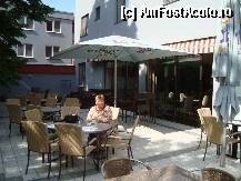 [P21] Terasa restaurantului. » foto by balasa violeta
 - 
<span class="allrVoted glyphicon glyphicon-heart hidden" id="av317165"></span>
<a class="m-l-10 hidden" id="sv317165" onclick="voting_Foto_DelVot(,317165,2957)" role="button">șterge vot <span class="glyphicon glyphicon-remove"></span></a>
<a id="v9317165" class=" c-red"  onclick="voting_Foto_SetVot(317165)" role="button"><span class="glyphicon glyphicon-heart-empty"></span> <b>LIKE</b> = Votează poza</a> <img class="hidden"  id="f317165W9" src="/imagini/loader.gif" border="0" /><span class="AjErrMes hidden" id="e317165ErM"></span>