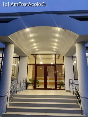 [P31] Mirage MedSPA, Eforie Nord. Intrarea in hotel. » foto by Floria
 - 
<span class="allrVoted glyphicon glyphicon-heart hidden" id="av1486239"></span>
<a class="m-l-10 hidden" id="sv1486239" onclick="voting_Foto_DelVot(,1486239,2972)" role="button">șterge vot <span class="glyphicon glyphicon-remove"></span></a>
<a id="v91486239" class=" c-red"  onclick="voting_Foto_SetVot(1486239)" role="button"><span class="glyphicon glyphicon-heart-empty"></span> <b>LIKE</b> = Votează poza</a> <img class="hidden"  id="f1486239W9" src="/imagini/loader.gif" border="0" /><span class="AjErrMes hidden" id="e1486239ErM"></span>