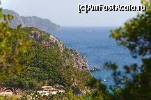 [P12] În drum spre Lakones, fotografiem printre tufişuri gurile golfurilor Paleokastritsei » foto by cher-cher
 - 
<span class="allrVoted glyphicon glyphicon-heart hidden" id="av418167"></span>
<a class="m-l-10 hidden" id="sv418167" onclick="voting_Foto_DelVot(,418167,3004)" role="button">șterge vot <span class="glyphicon glyphicon-remove"></span></a>
<a id="v9418167" class=" c-red"  onclick="voting_Foto_SetVot(418167)" role="button"><span class="glyphicon glyphicon-heart-empty"></span> <b>LIKE</b> = Votează poza</a> <img class="hidden"  id="f418167W9" src="/imagini/loader.gif" border="0" /><span class="AjErrMes hidden" id="e418167ErM"></span>