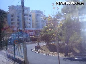 [P14] prin SARANDA-poza din autocar in drum spre Buthrint » foto by danadana*
 - 
<span class="allrVoted glyphicon glyphicon-heart hidden" id="av567678"></span>
<a class="m-l-10 hidden" id="sv567678" onclick="voting_Foto_DelVot(,567678,3004)" role="button">șterge vot <span class="glyphicon glyphicon-remove"></span></a>
<a id="v9567678" class=" c-red"  onclick="voting_Foto_SetVot(567678)" role="button"><span class="glyphicon glyphicon-heart-empty"></span> <b>LIKE</b> = Votează poza</a> <img class="hidden"  id="f567678W9" src="/imagini/loader.gif" border="0" /><span class="AjErrMes hidden" id="e567678ErM"></span>