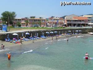 [P42] Se face plajă pe orice fîșie de nisip. Golful este cel de mai sus.  » foto by abancor
 - 
<span class="allrVoted glyphicon glyphicon-heart hidden" id="av572104"></span>
<a class="m-l-10 hidden" id="sv572104" onclick="voting_Foto_DelVot(,572104,3004)" role="button">șterge vot <span class="glyphicon glyphicon-remove"></span></a>
<a id="v9572104" class=" c-red"  onclick="voting_Foto_SetVot(572104)" role="button"><span class="glyphicon glyphicon-heart-empty"></span> <b>LIKE</b> = Votează poza</a> <img class="hidden"  id="f572104W9" src="/imagini/loader.gif" border="0" /><span class="AjErrMes hidden" id="e572104ErM"></span>