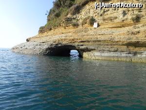 [P51] Canal d’Amour. Se vede afișul care interzice înotul prin tunel. Valurile pot fi periculoase cînd înoți aproape de pereți.  » foto by abancor
 - 
<span class="allrVoted glyphicon glyphicon-heart hidden" id="av572113"></span>
<a class="m-l-10 hidden" id="sv572113" onclick="voting_Foto_DelVot(,572113,3004)" role="button">șterge vot <span class="glyphicon glyphicon-remove"></span></a>
<a id="v9572113" class=" c-red"  onclick="voting_Foto_SetVot(572113)" role="button"><span class="glyphicon glyphicon-heart-empty"></span> <b>LIKE</b> = Votează poza</a> <img class="hidden"  id="f572113W9" src="/imagini/loader.gif" border="0" /><span class="AjErrMes hidden" id="e572113ErM"></span>