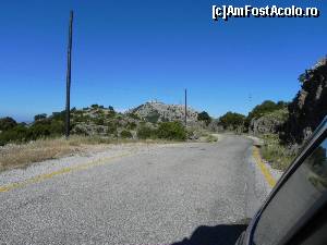 [P54] Șoseaua către Vf. Pantokrator, în zona de jnepeniș. În față se vede vîrful.  » foto by abancor
 - 
<span class="allrVoted glyphicon glyphicon-heart hidden" id="av572116"></span>
<a class="m-l-10 hidden" id="sv572116" onclick="voting_Foto_DelVot(,572116,3004)" role="button">șterge vot <span class="glyphicon glyphicon-remove"></span></a>
<a id="v9572116" class=" c-red"  onclick="voting_Foto_SetVot(572116)" role="button"><span class="glyphicon glyphicon-heart-empty"></span> <b>LIKE</b> = Votează poza</a> <img class="hidden"  id="f572116W9" src="/imagini/loader.gif" border="0" /><span class="AjErrMes hidden" id="e572116ErM"></span>