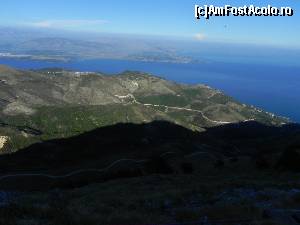 [P62] Priveliștea către est, laguna Butrint vizavi și zona frontierei dintre Albania și Grecia.  » foto by abancor
 - 
<span class="allrVoted glyphicon glyphicon-heart hidden" id="av572124"></span>
<a class="m-l-10 hidden" id="sv572124" onclick="voting_Foto_DelVot(,572124,3004)" role="button">șterge vot <span class="glyphicon glyphicon-remove"></span></a>
<a id="v9572124" class=" c-red"  onclick="voting_Foto_SetVot(572124)" role="button"><span class="glyphicon glyphicon-heart-empty"></span> <b>LIKE</b> = Votează poza</a> <img class="hidden"  id="f572124W9" src="/imagini/loader.gif" border="0" /><span class="AjErrMes hidden" id="e572124ErM"></span>
