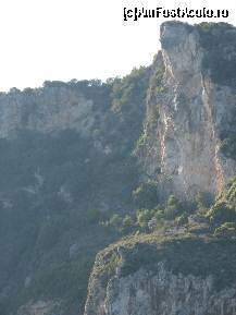 [P06] Profilul stancii 'cap de leu'. O secunda de neatentie si detaliile se pierd. » foto by almona
 - 
<span class="allrVoted glyphicon glyphicon-heart hidden" id="av82081"></span>
<a class="m-l-10 hidden" id="sv82081" onclick="voting_Foto_DelVot(,82081,3004)" role="button">șterge vot <span class="glyphicon glyphicon-remove"></span></a>
<a id="v982081" class=" c-red"  onclick="voting_Foto_SetVot(82081)" role="button"><span class="glyphicon glyphicon-heart-empty"></span> <b>LIKE</b> = Votează poza</a> <img class="hidden"  id="f82081W9" src="/imagini/loader.gif" border="0" /><span class="AjErrMes hidden" id="e82081ErM"></span>