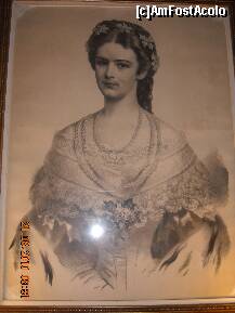 [P10] Sissi in deplinatea frumusetii sale. se spune ca parul era atat de lung si de greu, incat o durea pielea capului cand il desfacea si atarna pe spate...asa ca il lega de varfuri ca sa il agate in sus, de plafon?!!! » foto by liviadavidescu
 - 
<span class="allrVoted glyphicon glyphicon-heart hidden" id="av123250"></span>
<a class="m-l-10 hidden" id="sv123250" onclick="voting_Foto_DelVot(,123250,3004)" role="button">șterge vot <span class="glyphicon glyphicon-remove"></span></a>
<a id="v9123250" class=" c-red"  onclick="voting_Foto_SetVot(123250)" role="button"><span class="glyphicon glyphicon-heart-empty"></span> <b>LIKE</b> = Votează poza</a> <img class="hidden"  id="f123250W9" src="/imagini/loader.gif" border="0" /><span class="AjErrMes hidden" id="e123250ErM"></span>