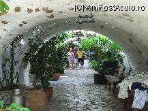 [P22] Prin curtea manastirii... » foto by corinka
 - 
<span class="allrVoted glyphicon glyphicon-heart hidden" id="av81787"></span>
<a class="m-l-10 hidden" id="sv81787" onclick="voting_Foto_DelVot(,81787,3004)" role="button">șterge vot <span class="glyphicon glyphicon-remove"></span></a>
<a id="v981787" class=" c-red"  onclick="voting_Foto_SetVot(81787)" role="button"><span class="glyphicon glyphicon-heart-empty"></span> <b>LIKE</b> = Votează poza</a> <img class="hidden"  id="f81787W9" src="/imagini/loader.gif" border="0" /><span class="AjErrMes hidden" id="e81787ErM"></span>