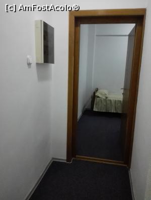 [P05] Holul spre camera mica din mini-apartament aka. carcera :)  » foto by tempesta55
 - 
<span class="allrVoted glyphicon glyphicon-heart hidden" id="av850138"></span>
<a class="m-l-10 hidden" id="sv850138" onclick="voting_Foto_DelVot(,850138,3017)" role="button">șterge vot <span class="glyphicon glyphicon-remove"></span></a>
<a id="v9850138" class=" c-red"  onclick="voting_Foto_SetVot(850138)" role="button"><span class="glyphicon glyphicon-heart-empty"></span> <b>LIKE</b> = Votează poza</a> <img class="hidden"  id="f850138W9" src="/imagini/loader.gif" border="0" /><span class="AjErrMes hidden" id="e850138ErM"></span>
