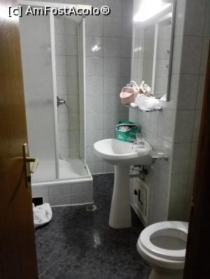 [P07] Baia mini-apartamentului » foto by tempesta55
 - 
<span class="allrVoted glyphicon glyphicon-heart hidden" id="av850140"></span>
<a class="m-l-10 hidden" id="sv850140" onclick="voting_Foto_DelVot(,850140,3017)" role="button">șterge vot <span class="glyphicon glyphicon-remove"></span></a>
<a id="v9850140" class=" c-red"  onclick="voting_Foto_SetVot(850140)" role="button"><span class="glyphicon glyphicon-heart-empty"></span> <b>LIKE</b> = Votează poza</a> <img class="hidden"  id="f850140W9" src="/imagini/loader.gif" border="0" /><span class="AjErrMes hidden" id="e850140ErM"></span>